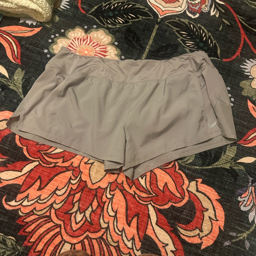 3/$25 ✨ Nike Dri-FIT Running Shorts XXL Taupe 3” Inseam Athletic ✨
